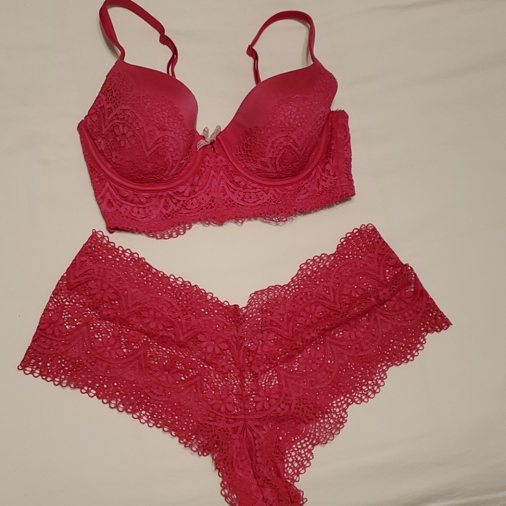 Victoria secret bra and panty set